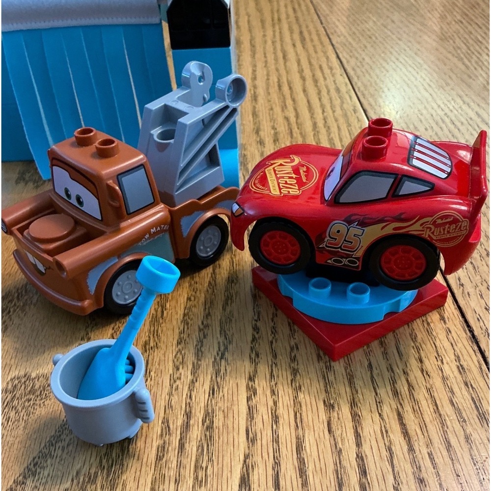 LEGO Duplo Disney Pixar Cars Lightning McQueen Mater Mack Car Wash 10851 10852 - Picture 6 of 7